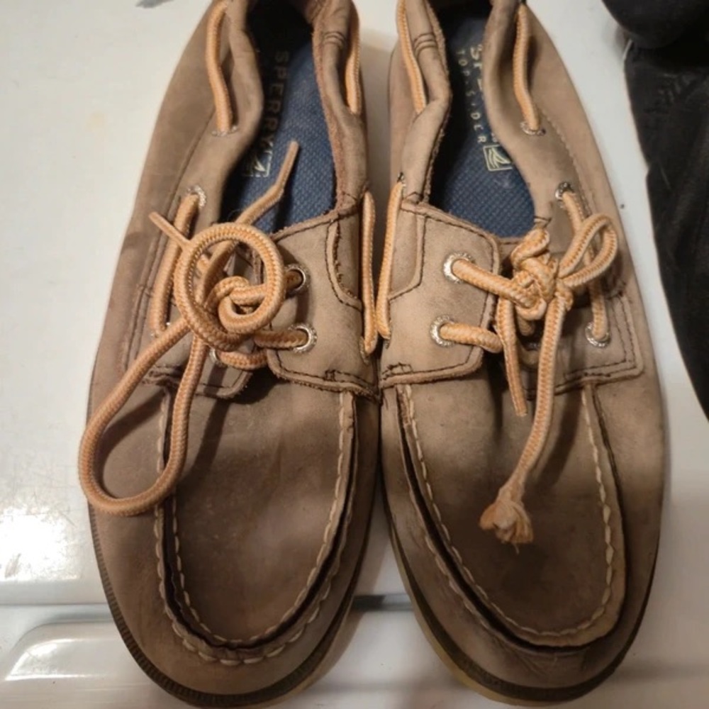 Sperry Men’s Taupe Leather Boat Shoes with Tan Laces